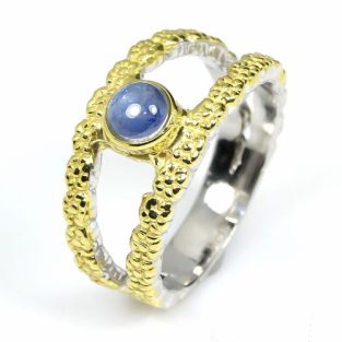 תכשיט לכלה ולערב: טבעת בשיבוץ ספיר כחול תכשיט יוקרה עבודת יד