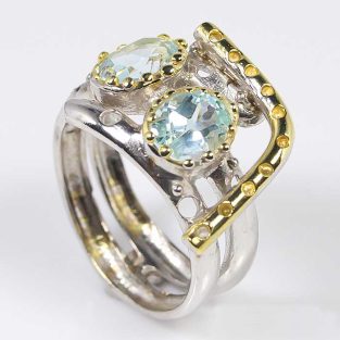 תכשיט לכלה ולערב: טבעת בשיבוץ אבני טופל כחול תכשיט יוקרה עבודת יד