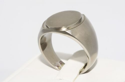 טבעת יוקרה לחתן: טבעת טיטניום לגבר מידה: 10.25