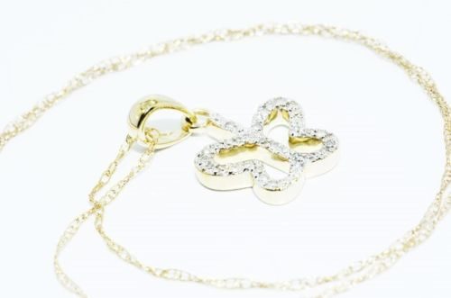תכשיט לכלה ולערב: שרשרת ותליון זהב צהוב בשיבוץ יהלומים לבנים עיצוב פרפר