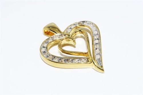תכשיט לכלה לערב: תליון כסף ציפוי זהב בשיבוץ 24 יהלומים לבנים עיצוב לב