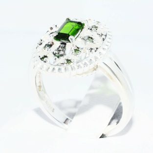 תכשיט לכלה ולערב: טבעת כסף 925 בשיבוץ דיופסיד + 12 יהלומים ירוקים במידה: 8.25