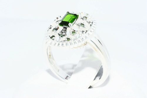 תכשיט לכלה ולערב: טבעת כסף 925 בשיבוץ דיופסיד + 12 יהלומים ירוקים במידה: 8.25
