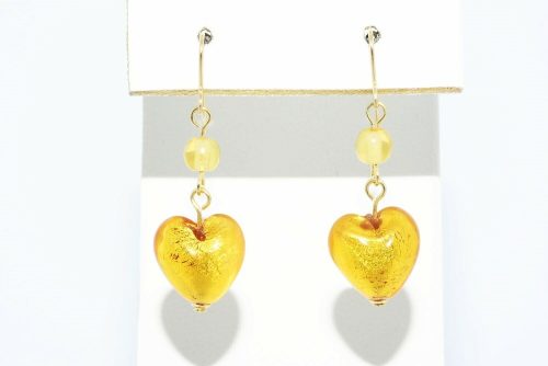 תכשיט לכלה ולערב: עגילי זהב צהוב 14 קרט בשיבוץ 2 סיטרין + זכוכית מורנו בעיצוב לב