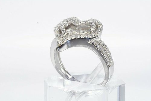 תכשיט לכלה ולערב: טבעת יוקרה כסף 925 עיצוב לב בשיבוץ 20 יהלומים לבנים במידה: 8.25